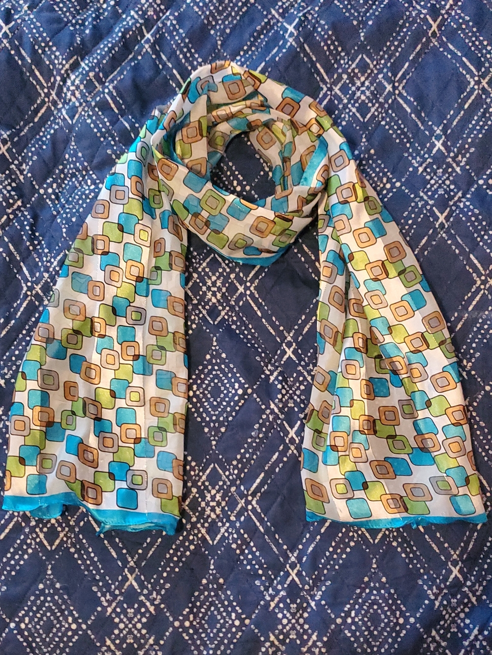 Blue & Green Geometric Cube Lightweight Women's Scarf